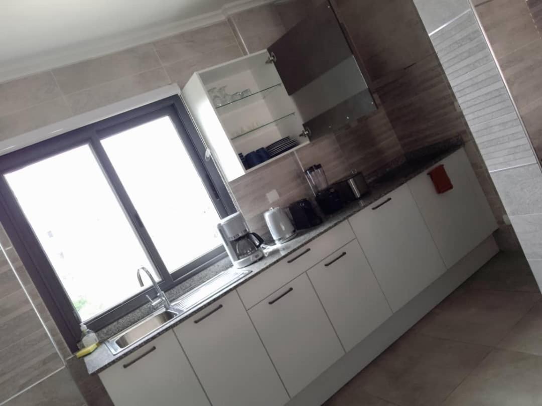 Luxury Suites Chester One Dakar Ngoại thất bức ảnh